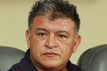 El ex entrenador de Chile apuntó a Luis Mena como el responsable. 