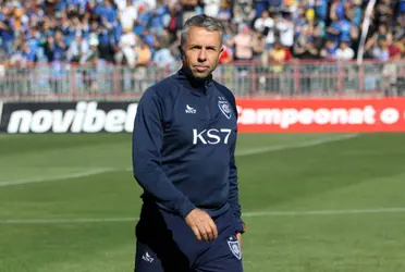 Álvarez fue presentado como el nuevo entrenador de la Universidad de Chile