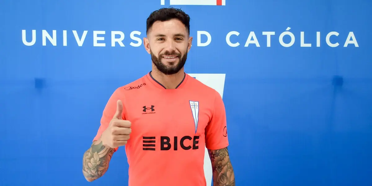 Ariel Holan respira en el entretiempo entre Universidad Católica y Santiago Wanderers por Copa Chile.