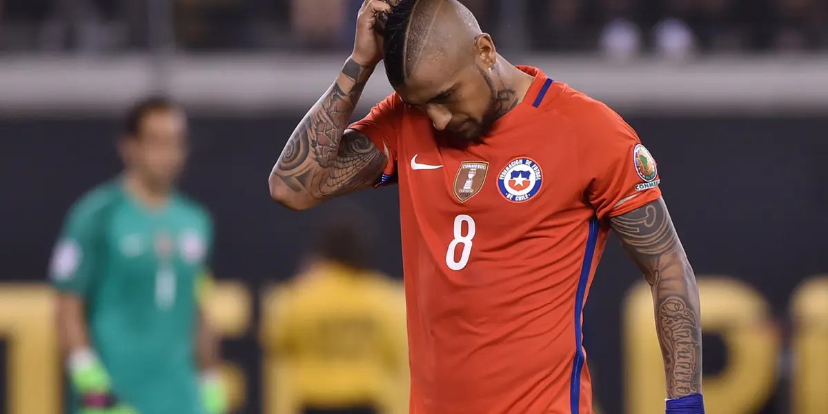 Arturo Vidal suma problemas