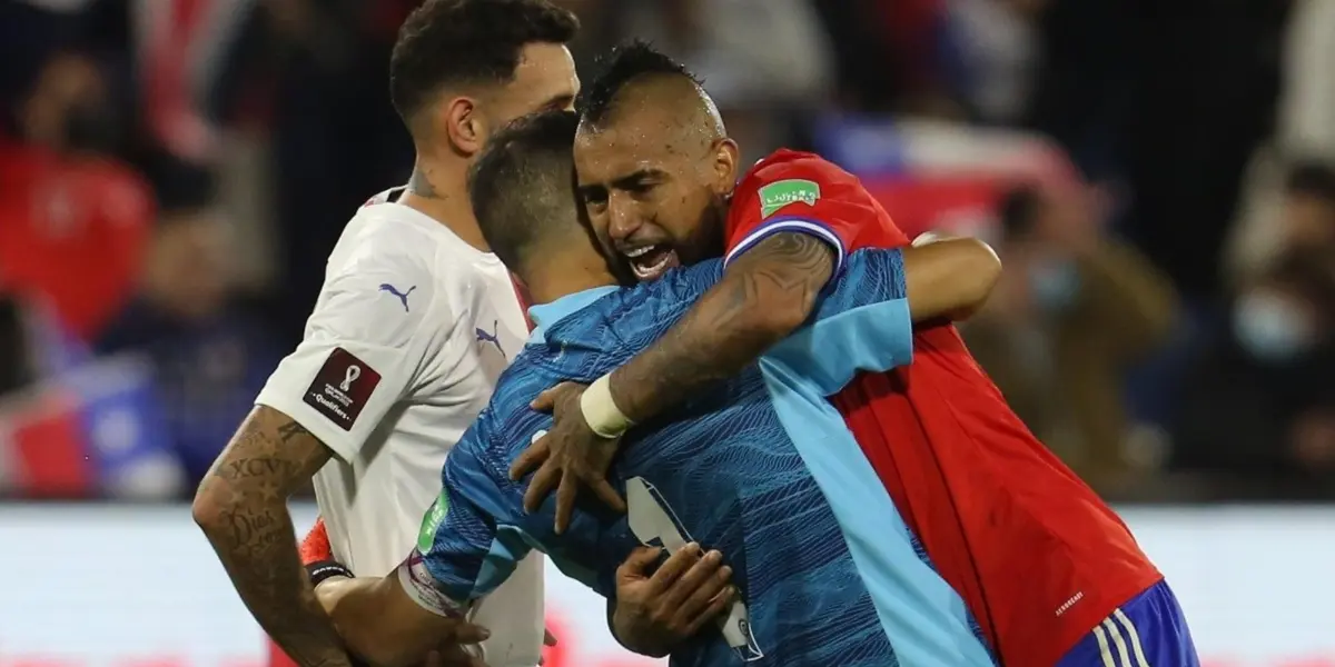 Arturo Vidal ya impacta en el Monumental.