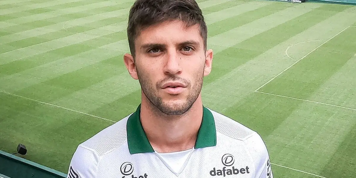 El exjugador de Universidad Católica no vive un buen presente en su nuevo club en Brasil