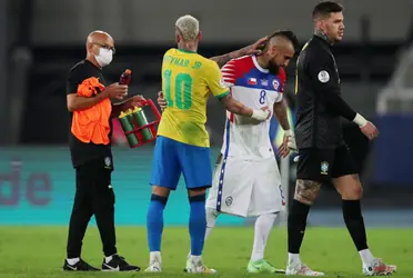 El volante nacional ya se encuentra en Curitiba para firmar por el Athletico Paranaense.