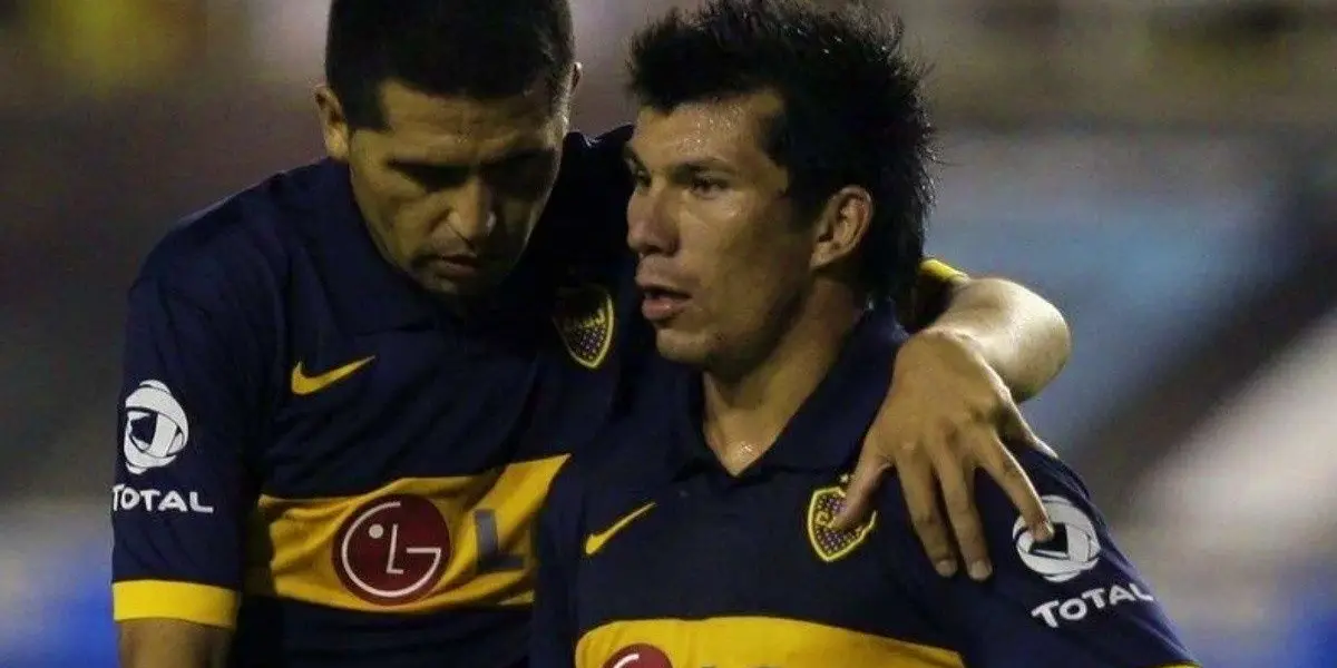 Juan Román Riquelme realizará este domingo su partido de despedida en La Bombonera, el jugador invitó a grandes figuras del fútbol mundial, pero habría dejado fuera a un excompañero de Boca Juniors.