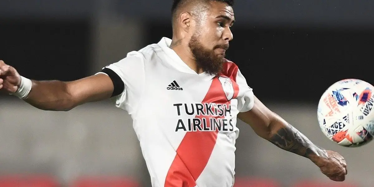 Paulo Díaz fue titular en el triunfo frente a The Strongest, por la última fecha en la fase de grupos de Copa Libertadores de América.